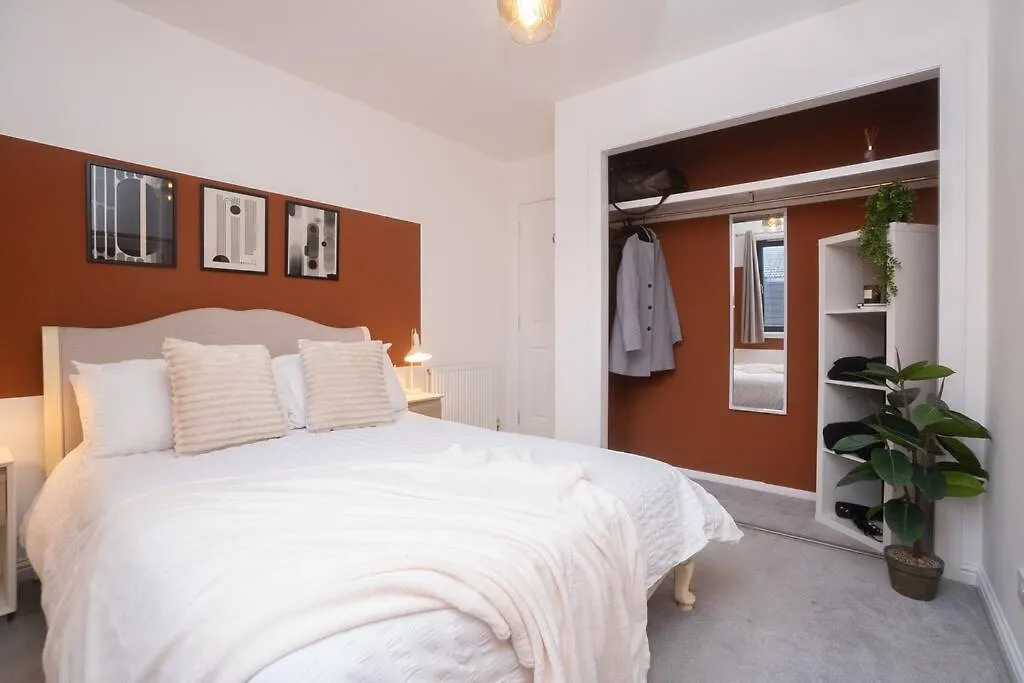 Sleek Urban Living With Bicocca Stays Aberdeen