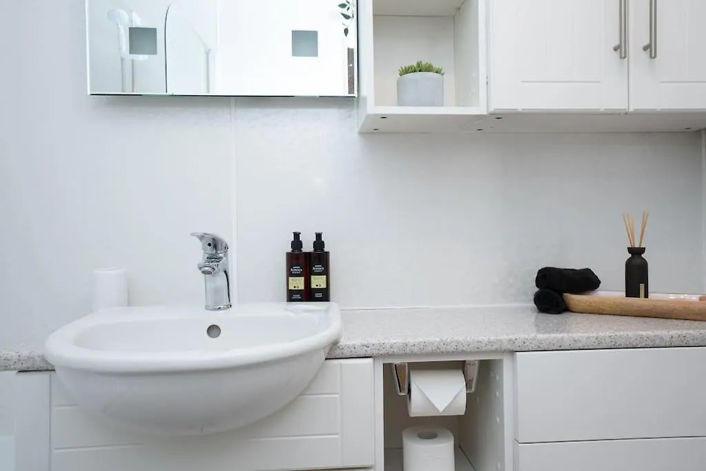 Sleek Urban Living With Bicocca Stays アバディーン 0*,  イギリス